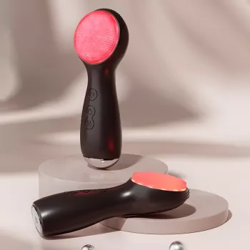 Facial Cleansing Brushes: When Dermatologists Say Yes
